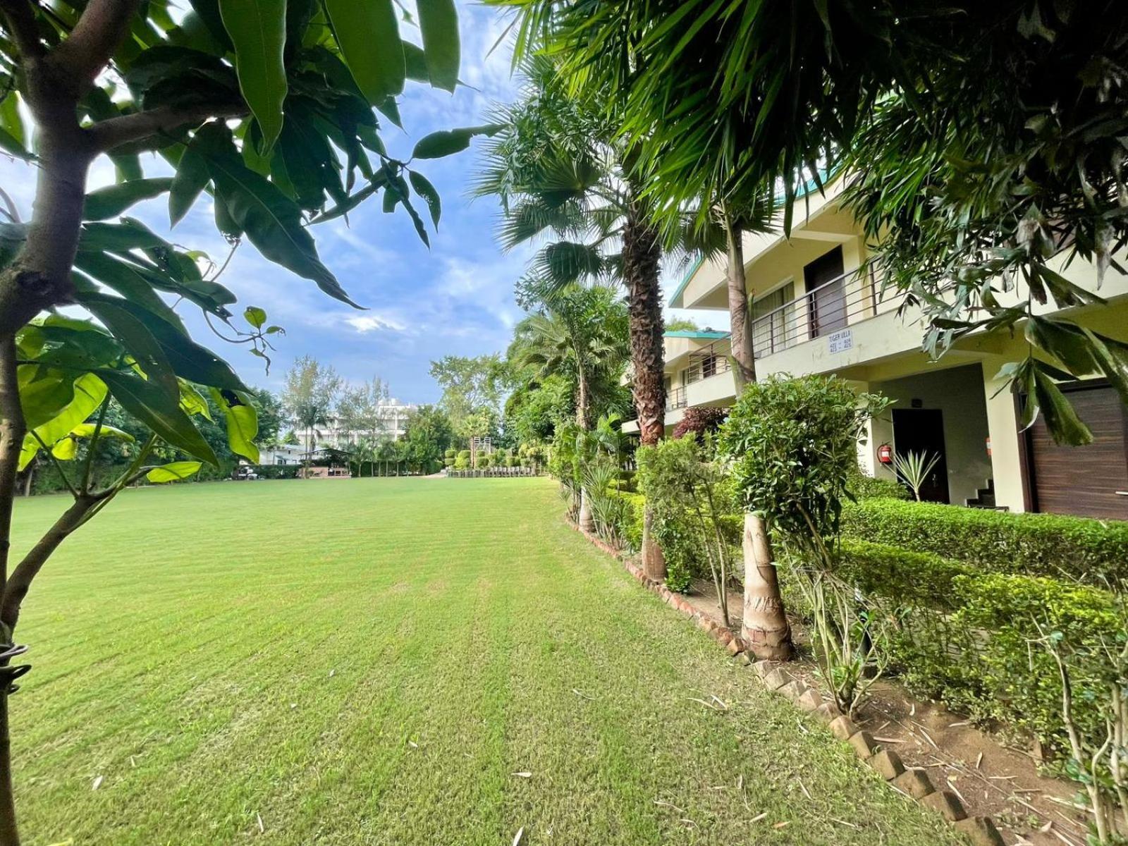 Winsome Resort & Spa Corbett Rāmnagar Exterior foto