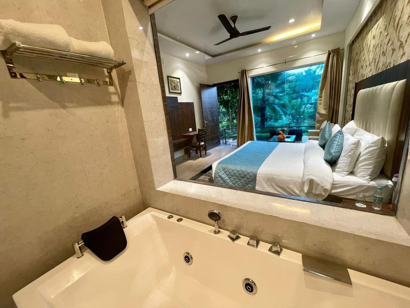Winsome Resort & Spa Corbett Rāmnagar Exterior foto